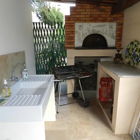 Studio In Josephine Nizza